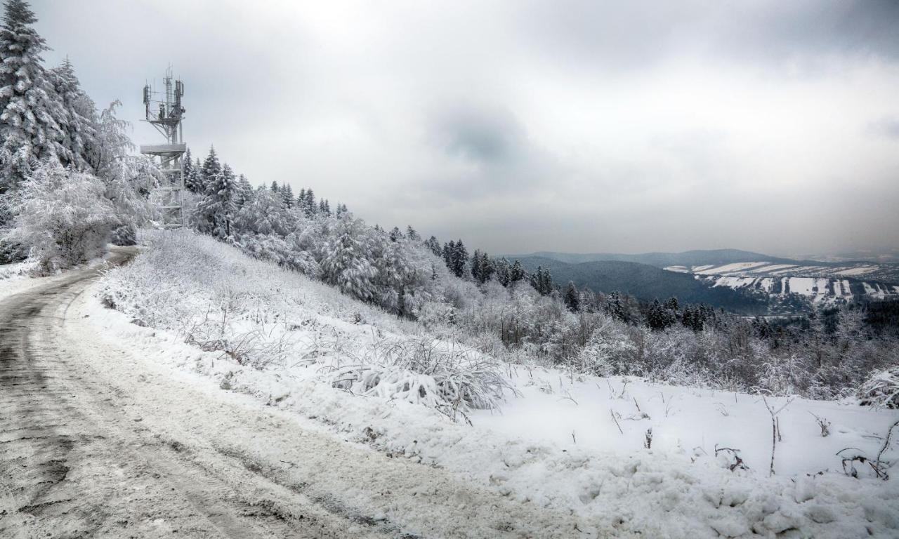 Sloneczny Chelm - Apartamenty W Gorach, Prywatna Sauna Jacuzzi Balia W Cenie, Spa, Grill, Stok Narciarski Myslenice, Sciezki Rowerowe, Rzeka Raba, Widok Na Tatry Eksteriør bilde